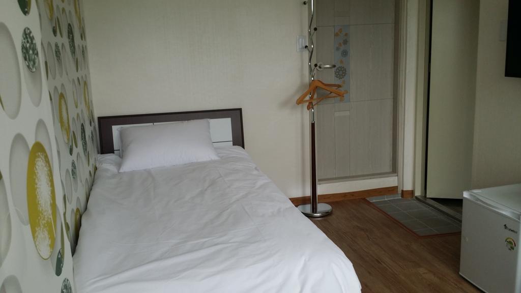 Hamory Guesthouse Dongdaemun Seul Oda fotoğraf